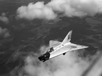 The 70% scale 'mini-Draken' in flight (Saab).